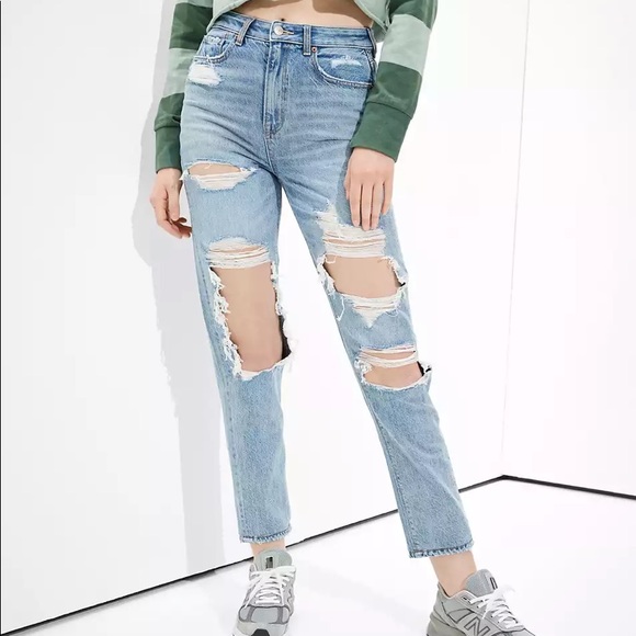 AE Highest Waist Mom Jean - Picture 3 of 4